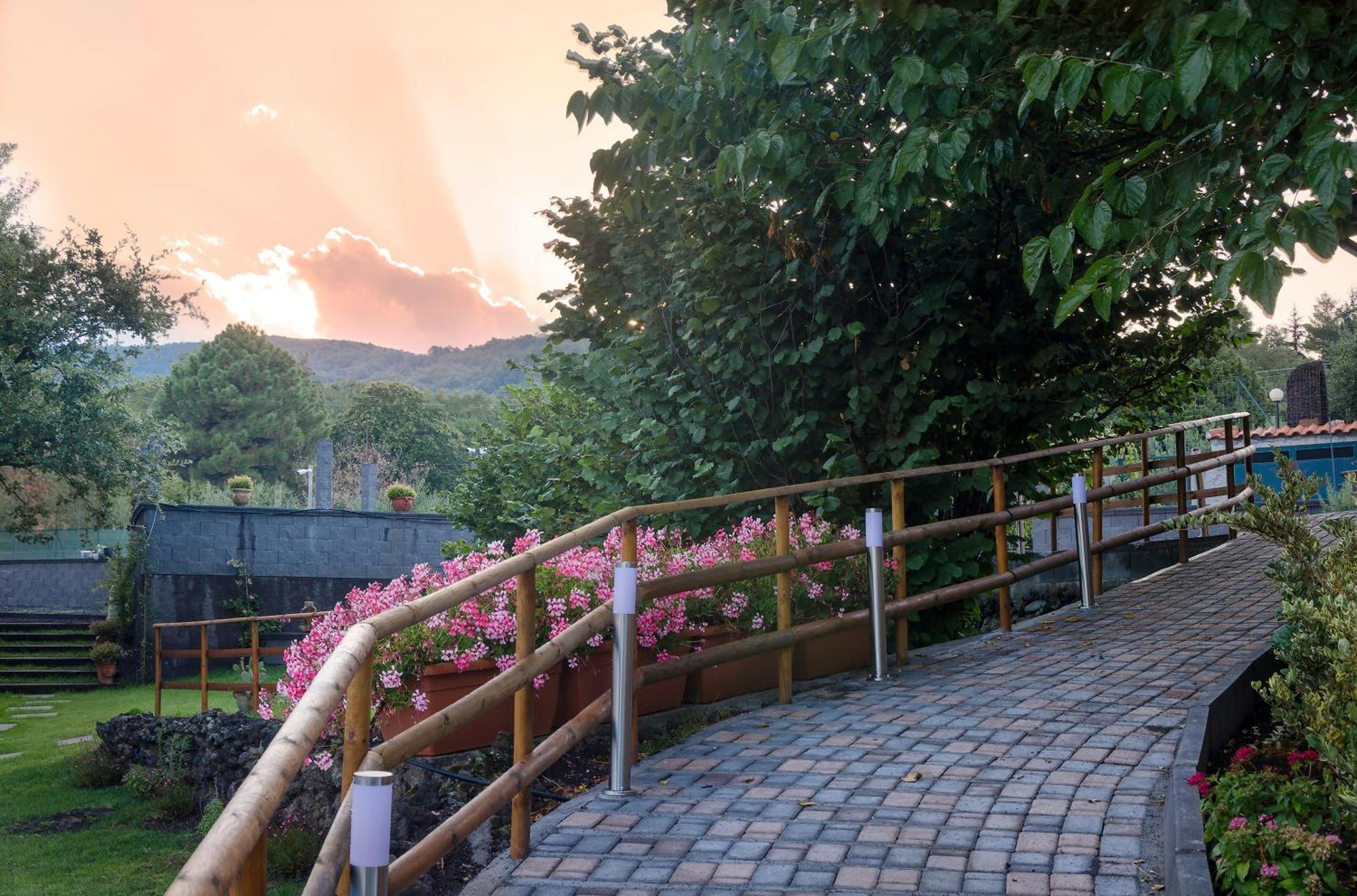 Villa Del Gelso Chalet Nel Parco Delletna Mascali Zewnętrze zdjęcie